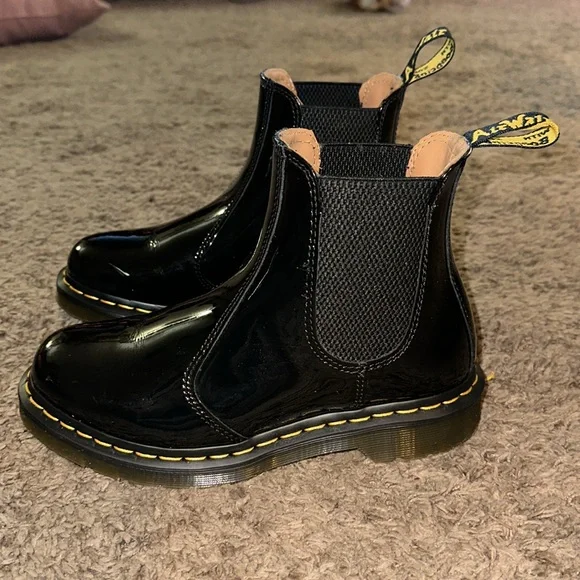 Dr. Martens 2976 patent leather Chelsea boot - Picture 12 of 13
